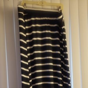 NWT Torrid size 3X Maxi Skirt.